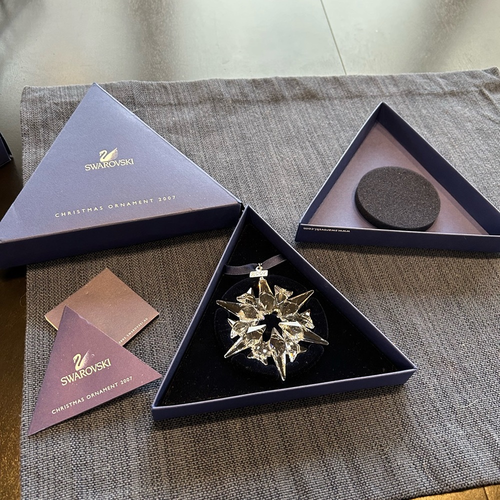 Swarovski Snowflake Ornament 2007